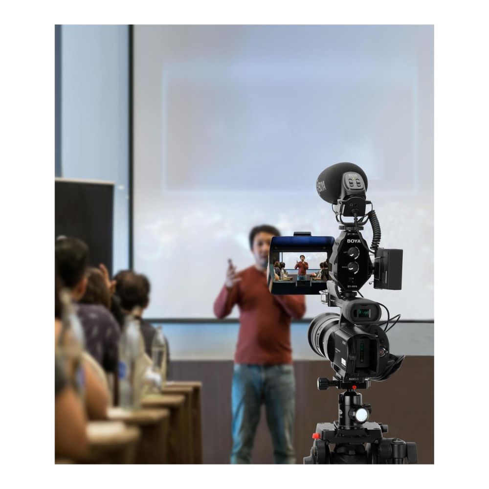 BOYA BY-WM8 Pro-K1 UHF Dual-Channel Wireless Microphone System with One Receiver and One Transmitter