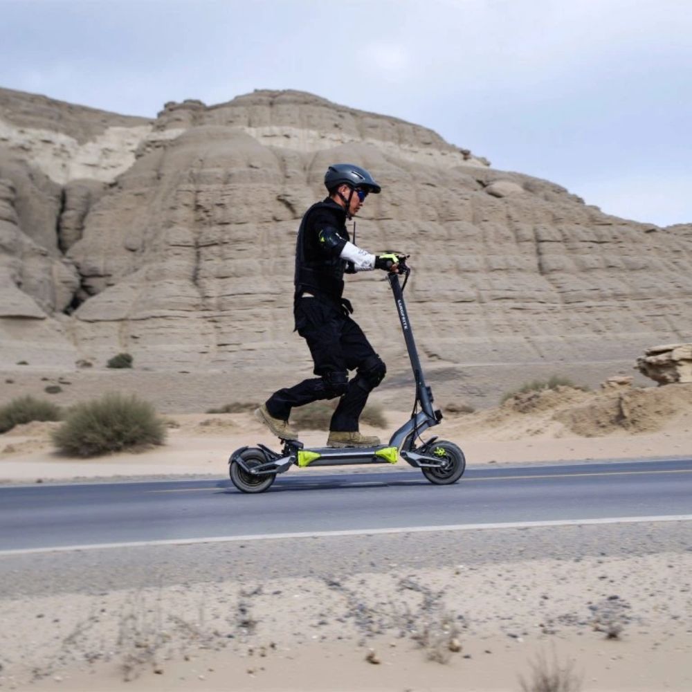 Langfeite Roadster Dual Motor Electric Scooter