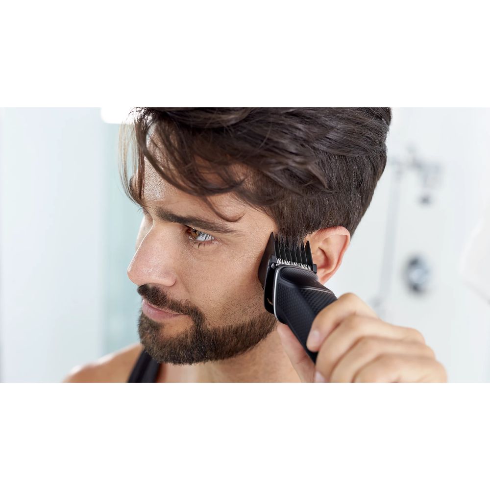 Philips Norelco Multigroom 5000 Face Head and Body MG5750/49