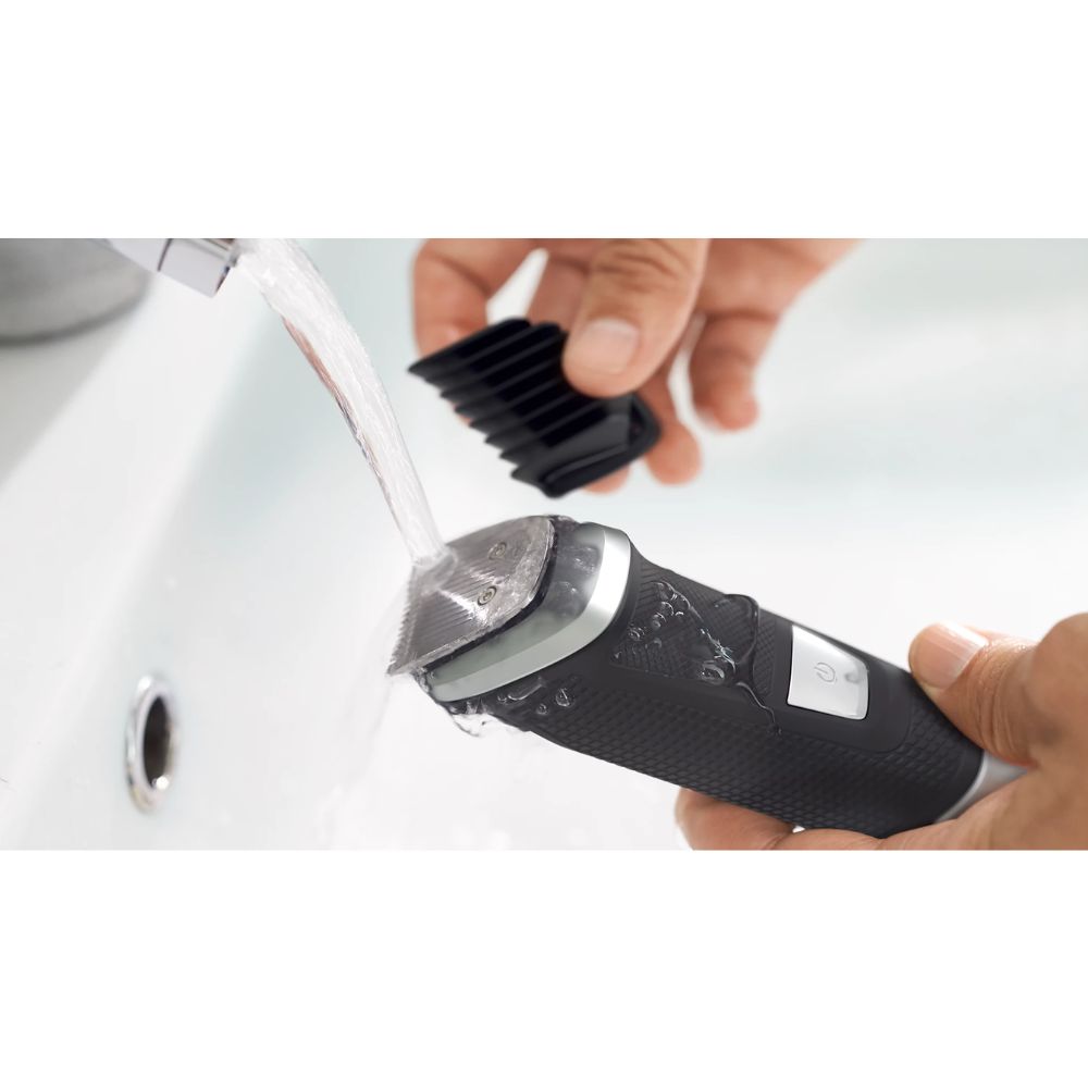 Philips Norelco Multigroom 5000 Face Head and Body MG5750/49