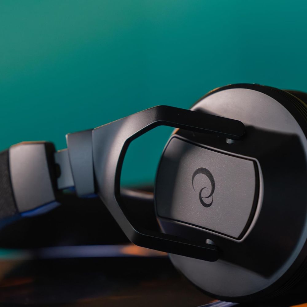 Pioneer HDJ-F10 Professional Wireless DJ Headphones