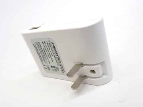 Pisen Universal Battery Charger II with USB Port