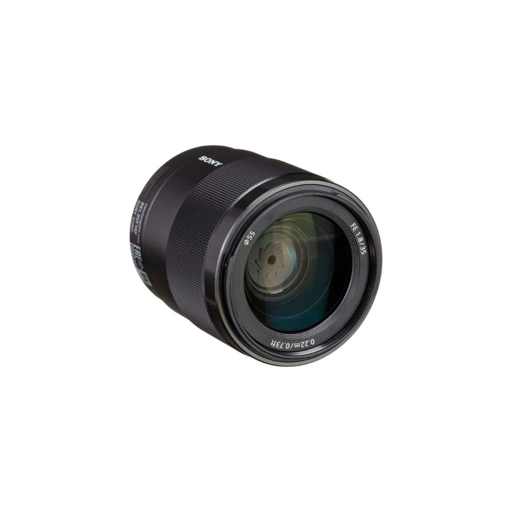 Sony FE 35mm f/1.8 Lens Super Sharp