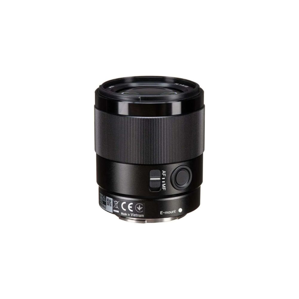 Sony FE 35mm f/1.8 Lens Super Sharp