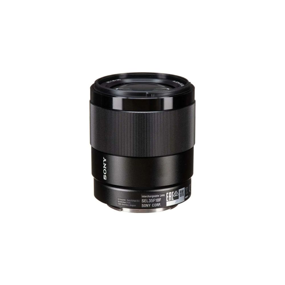 Sony FE 35mm f/1.8 Lens Super Sharp