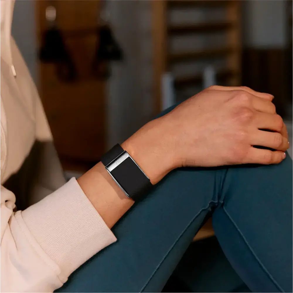 WHOOP Life MG – Health and Fitness Tracker