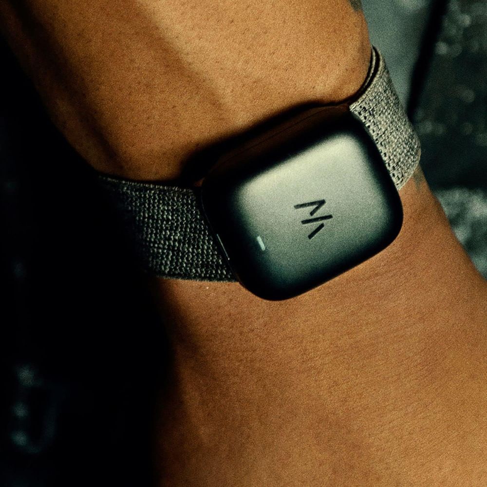 WHOOP Pack 4.0 – Portable – Continuous Data Tracking – Waterproof and Dustproof – Easy Charging – Wearable Charging